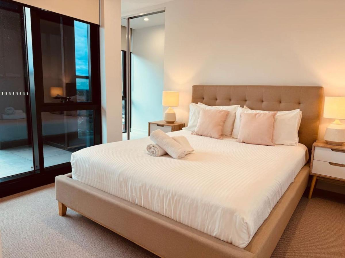 Cozy 1-Bed Flat With City Views Box Hill Exterior photo